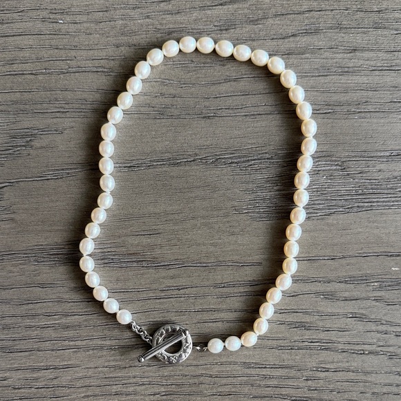 Tiffany & Co. White Pearl Necklace with Silver Toggle - Picture 1 of 1
